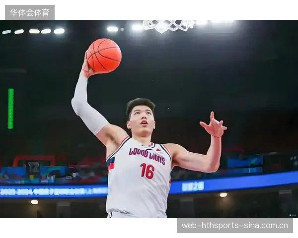 CBA焦泊乔对抗训练强度提升：助力未来篮球巨星的崛起